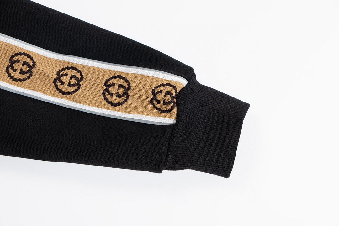 【 Gucci 旗艦店】ご好評に付き再入荷!!