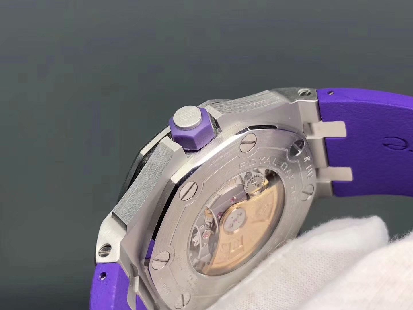 オーデマ・ピゲ AUDEMARS PIGUET ロイヤルオーク オフショア ダイバー 15710ST.OO.A077CA.01