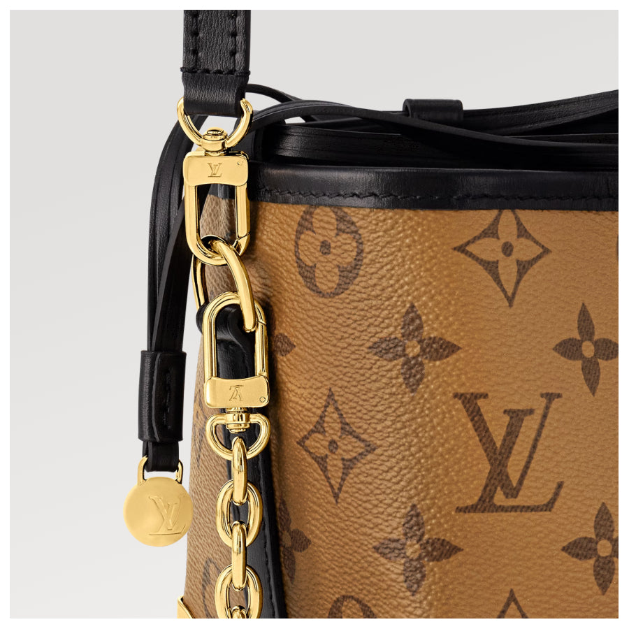 《シックでモダン!》Louis Vuitton ノエ パース・LV チャーム M82885