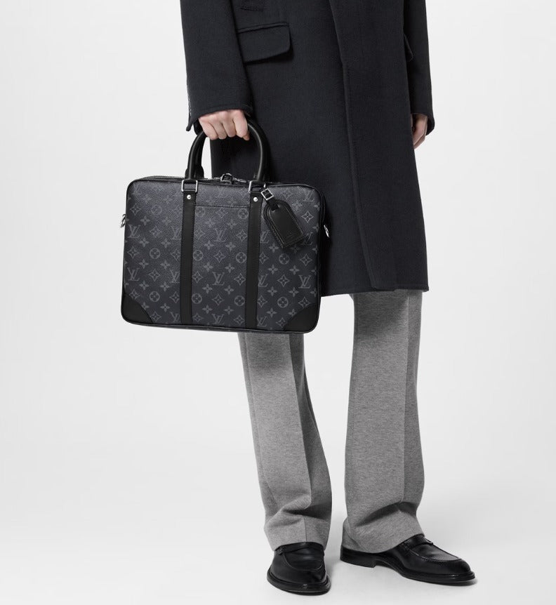 【メンズ人気】Louis Vuitton ポルト ドキュマン ヴォワヤージュ M46457