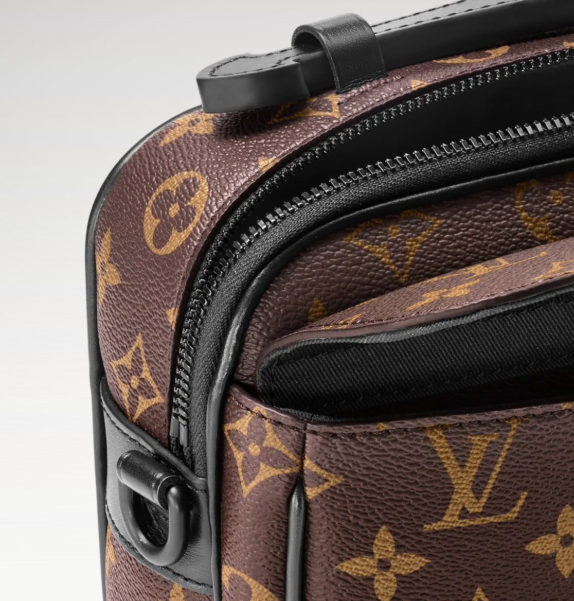 モダンで格好いい☆ Louis Vuitton ショルダーバッグ モノグラム M45806