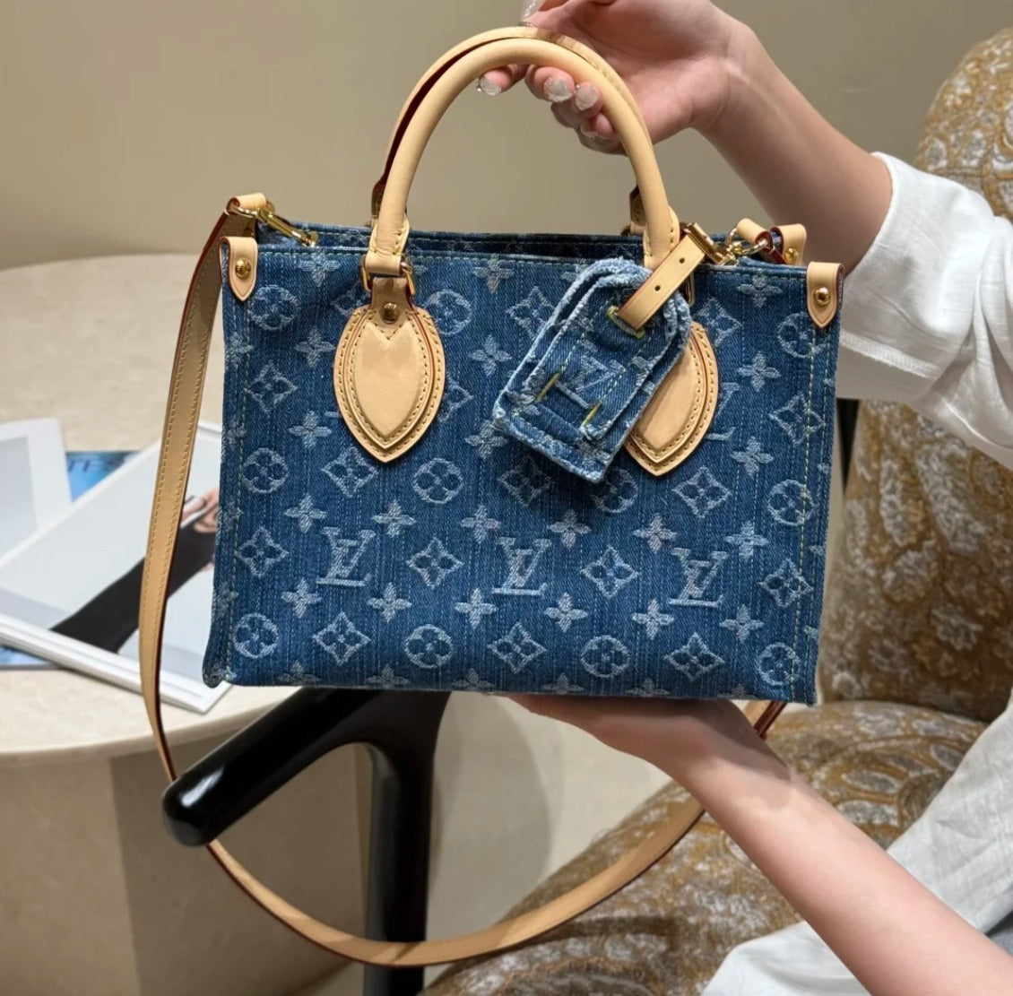 【お洒落】Louis Vuitton モノグラム・デニム オンザゴー PM M14633