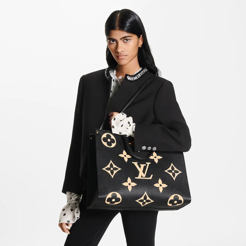 【Louis Vuitton】ルイヴィトン オンザゴー GM A4収納可 41 x 34 x 19 cm