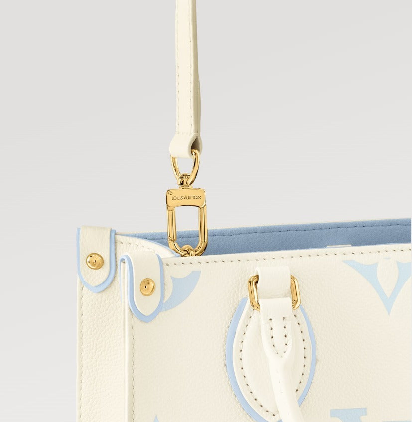【淡いカラーが◎!】Louis Vuitton オンザゴー トートバッグ M46833