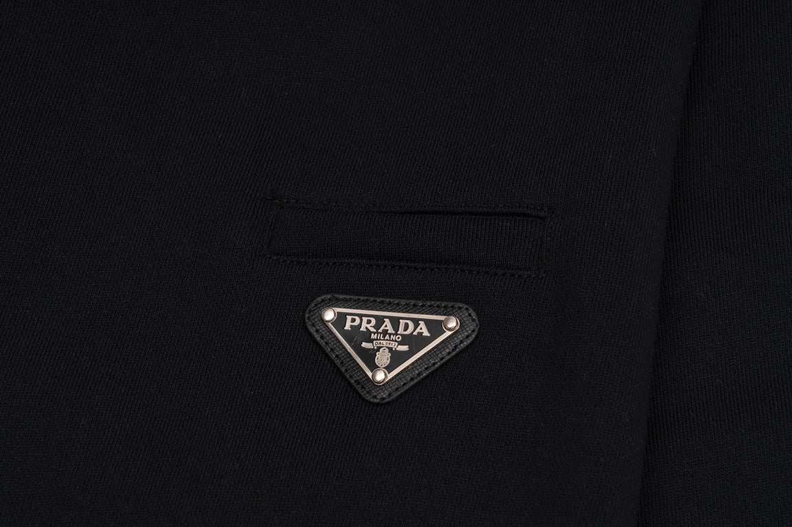 【PRADA公式旗艦店】ご好評に付き再入荷!!