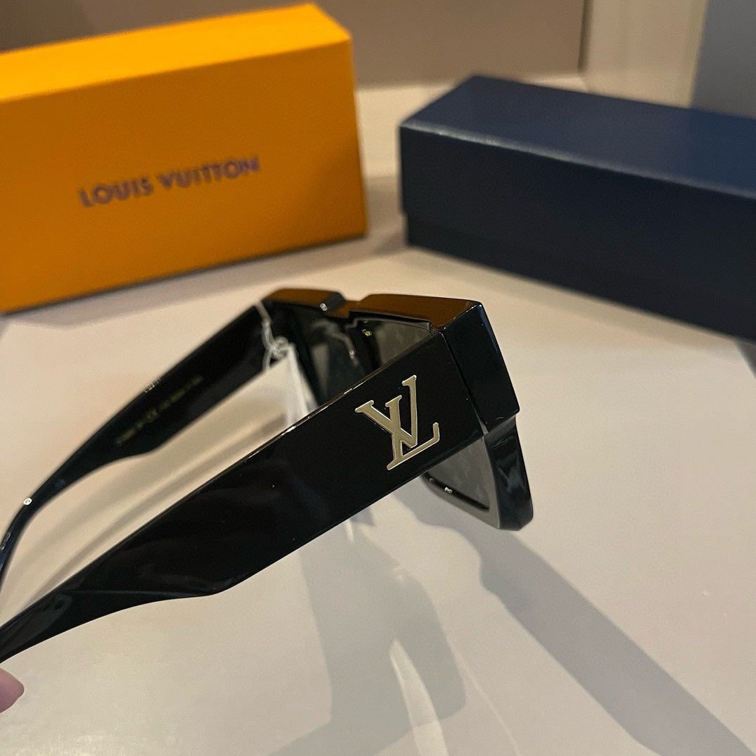 ☆Louis Vuitton☆ サイクロンシリーズ ブラックフレーム サングラス