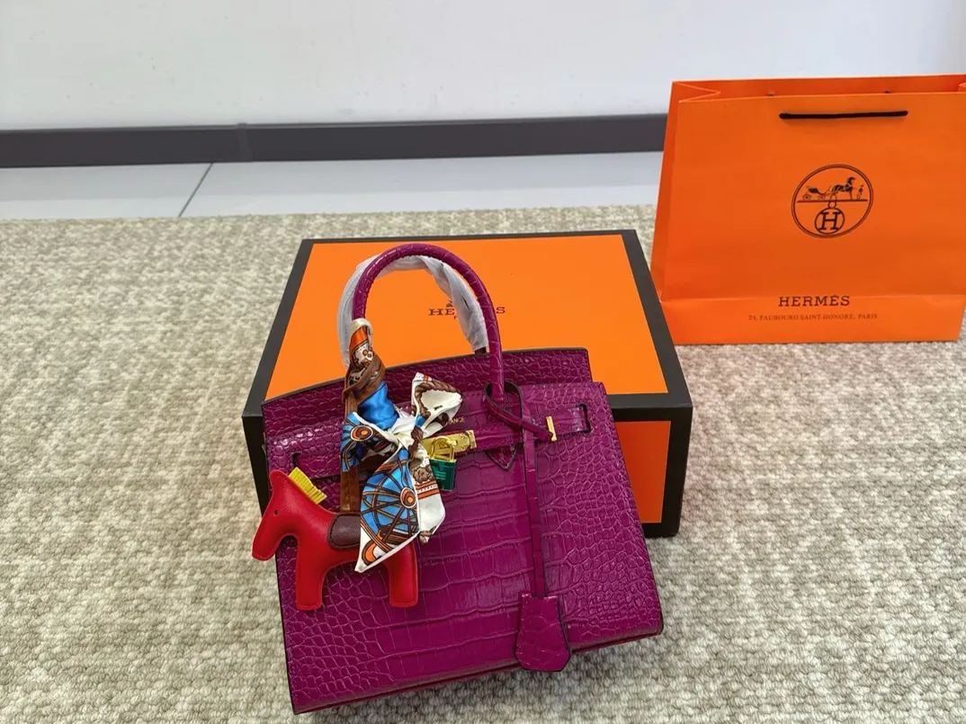 HERMES 高級ワニ革模様 プラチナバッグ