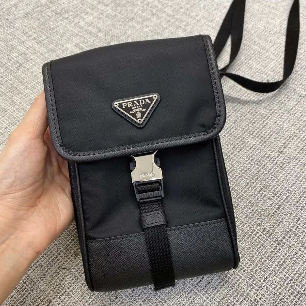 【PRADA】人気商品もセール!Re-Nylon ショルダーバッグ