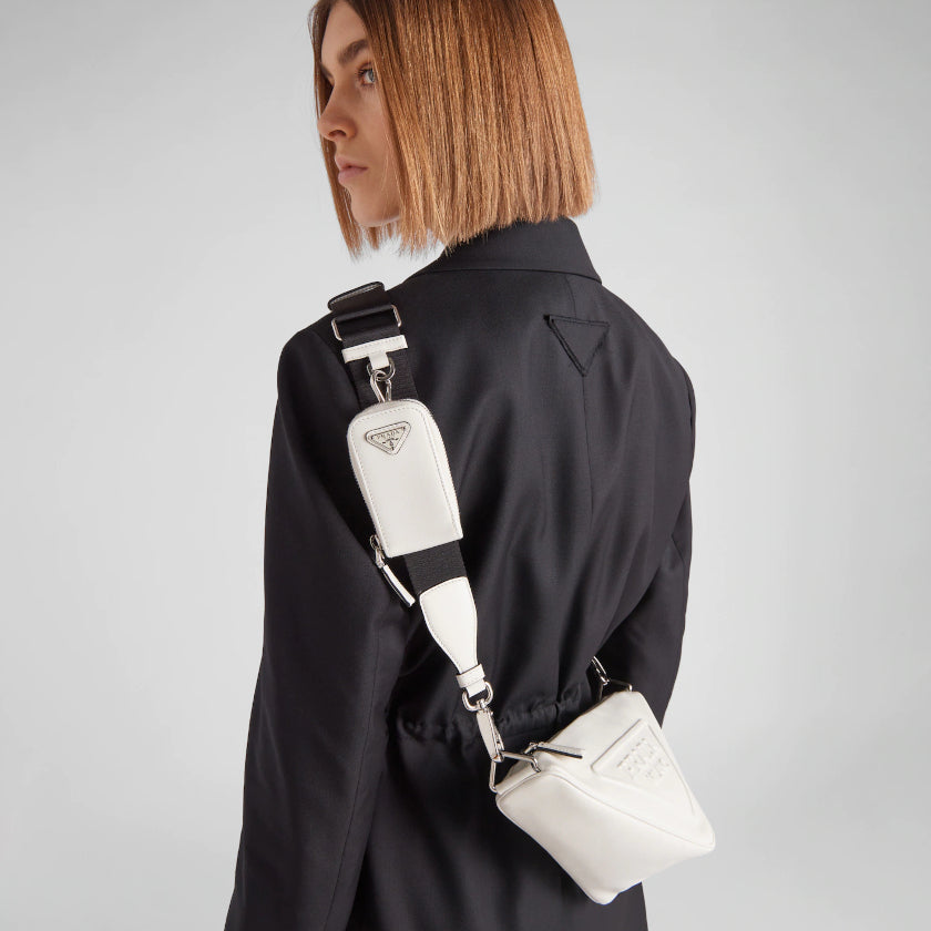 累積売上第1位☆新作☆ プラダ PRADA トライアングル レザーショルダーバッグ