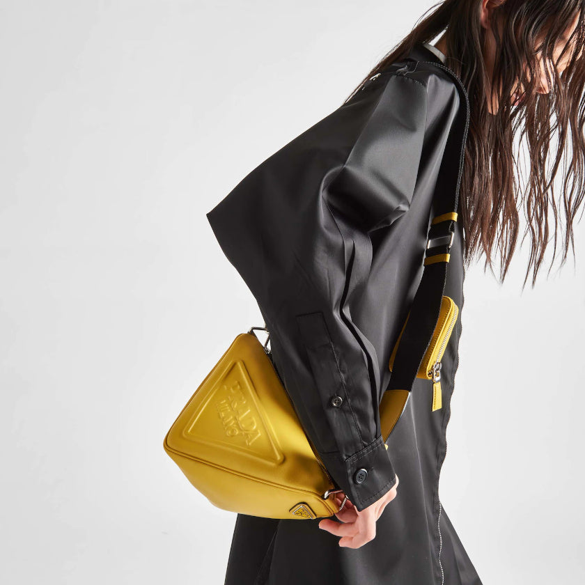 累積売上第1位☆新作☆ プラダ PRADA トライアングル レザーショルダーバッグ