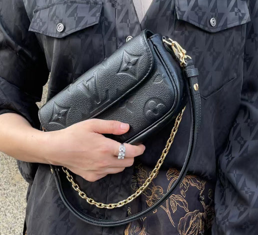 【可愛い】Louis Vuitton ウォレット オン チェーン Ivy M82154