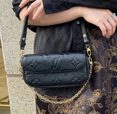 【可愛い】Louis Vuitton ウォレット オン チェーン Ivy M82154