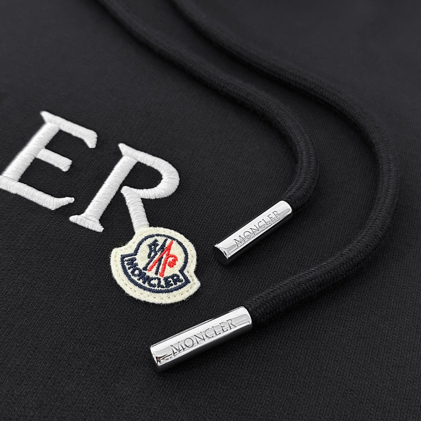 MONCLER パーカー フーディー 【返品・交換 無料】