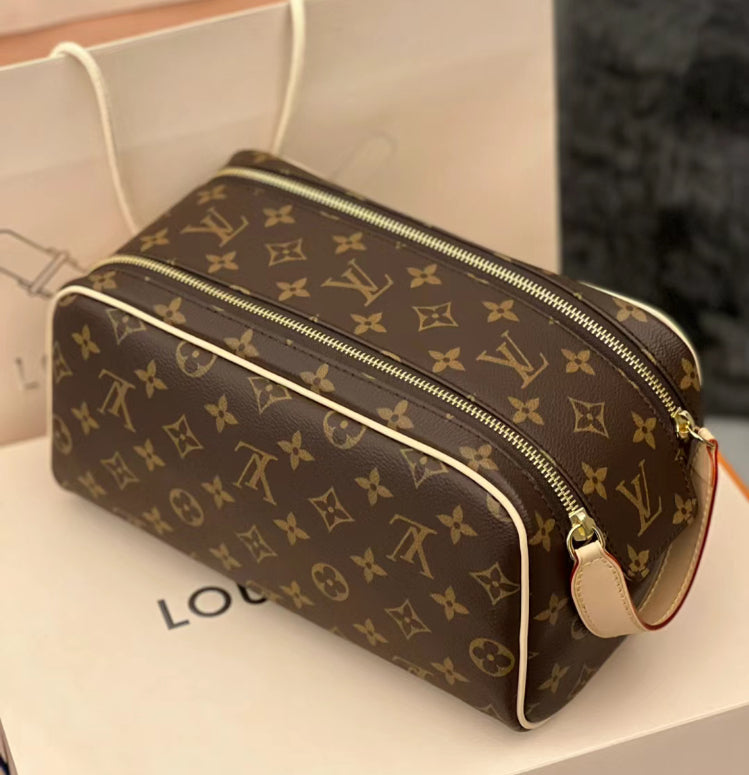 【クールで機能的】Louis Vuitton ロッカードップキット M83112