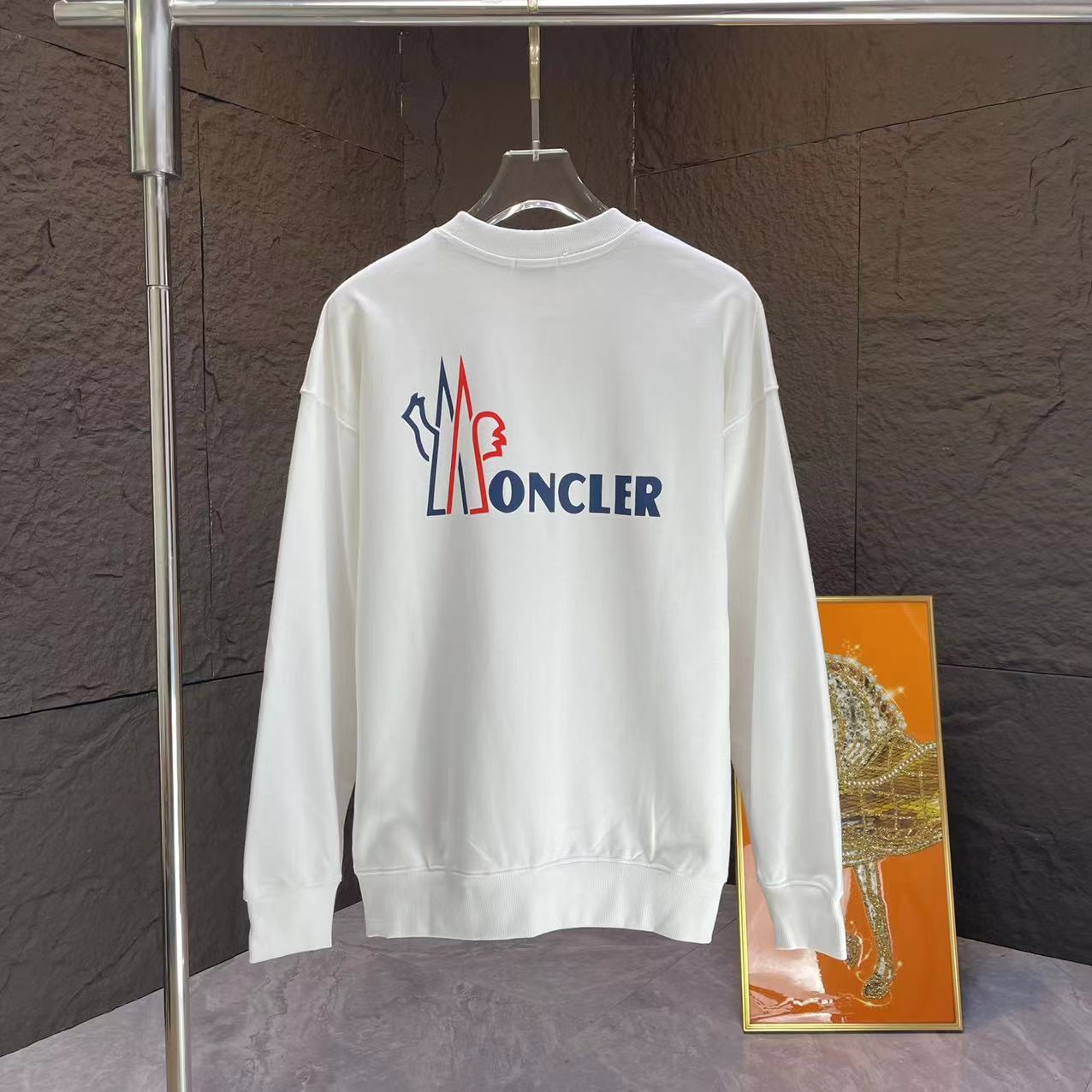 【MONCLER 公式旗艦店】ご好評に付き再入荷!!
