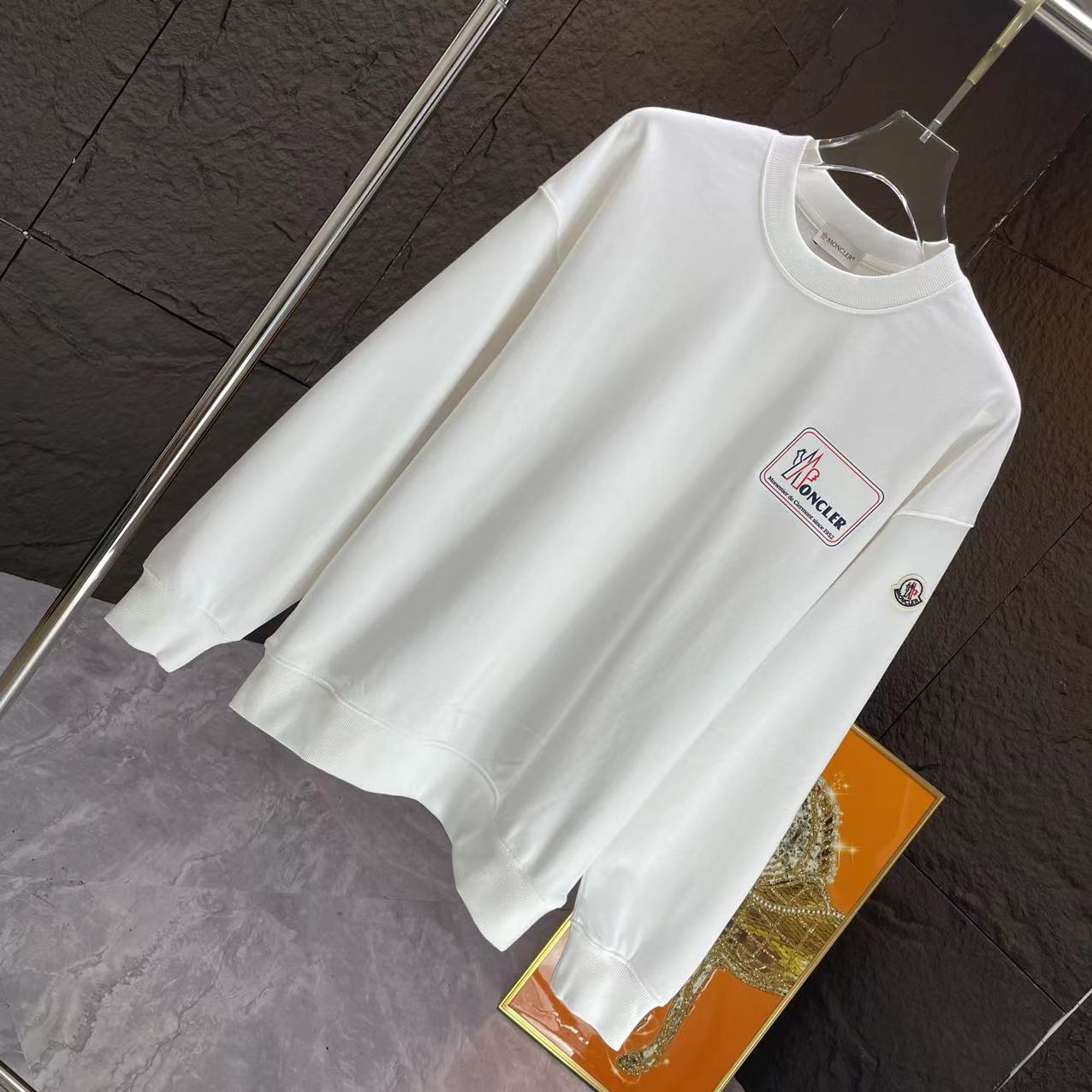 【MONCLER 公式旗艦店】ご好評に付き再入荷!!