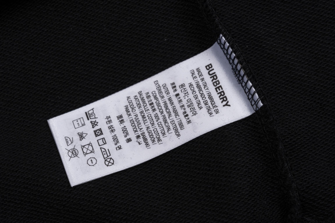 【 Burberry 旗艦店】ご好評に付き再入荷!!