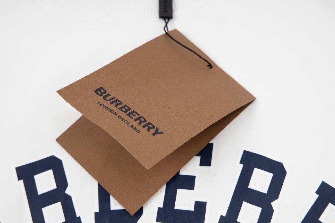 【 Burberry 旗艦店】ご好評に付き再入荷!!