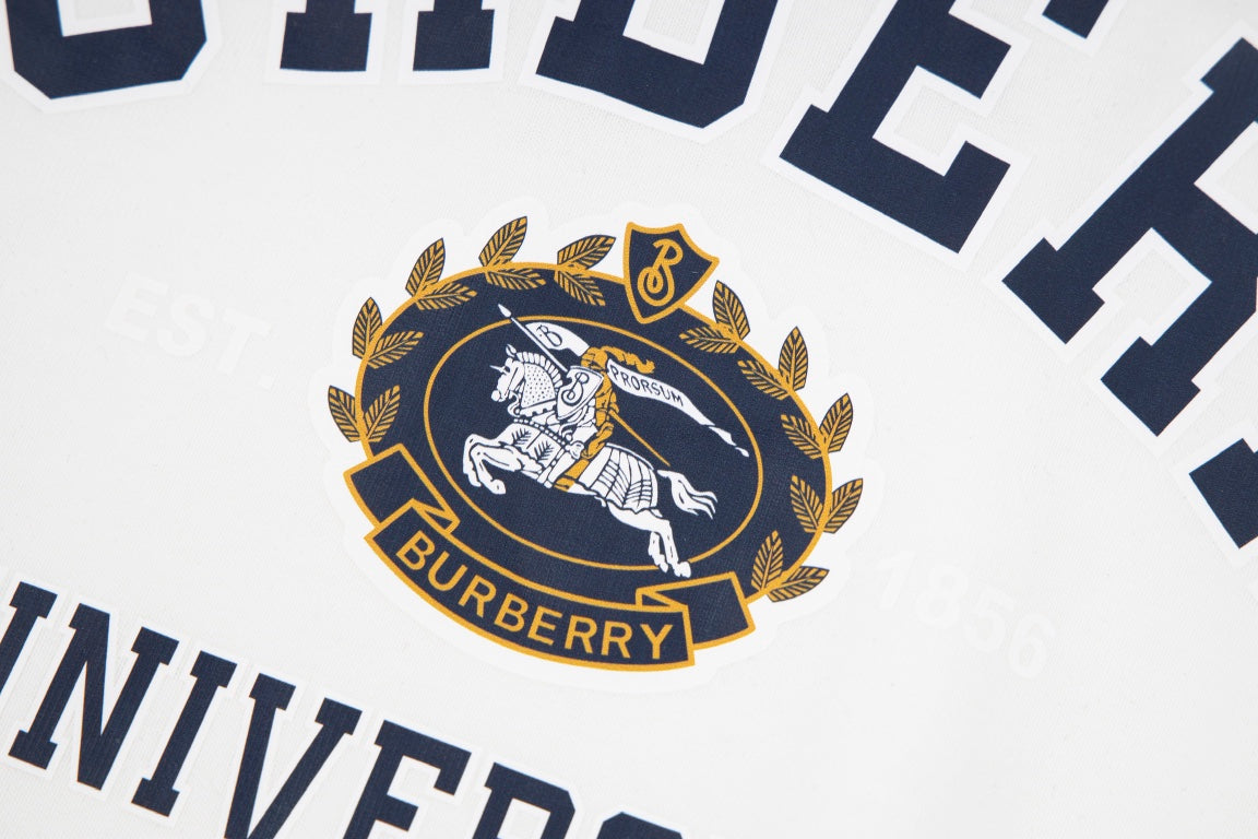 【 Burberry 旗艦店】ご好評に付き再入荷!!
