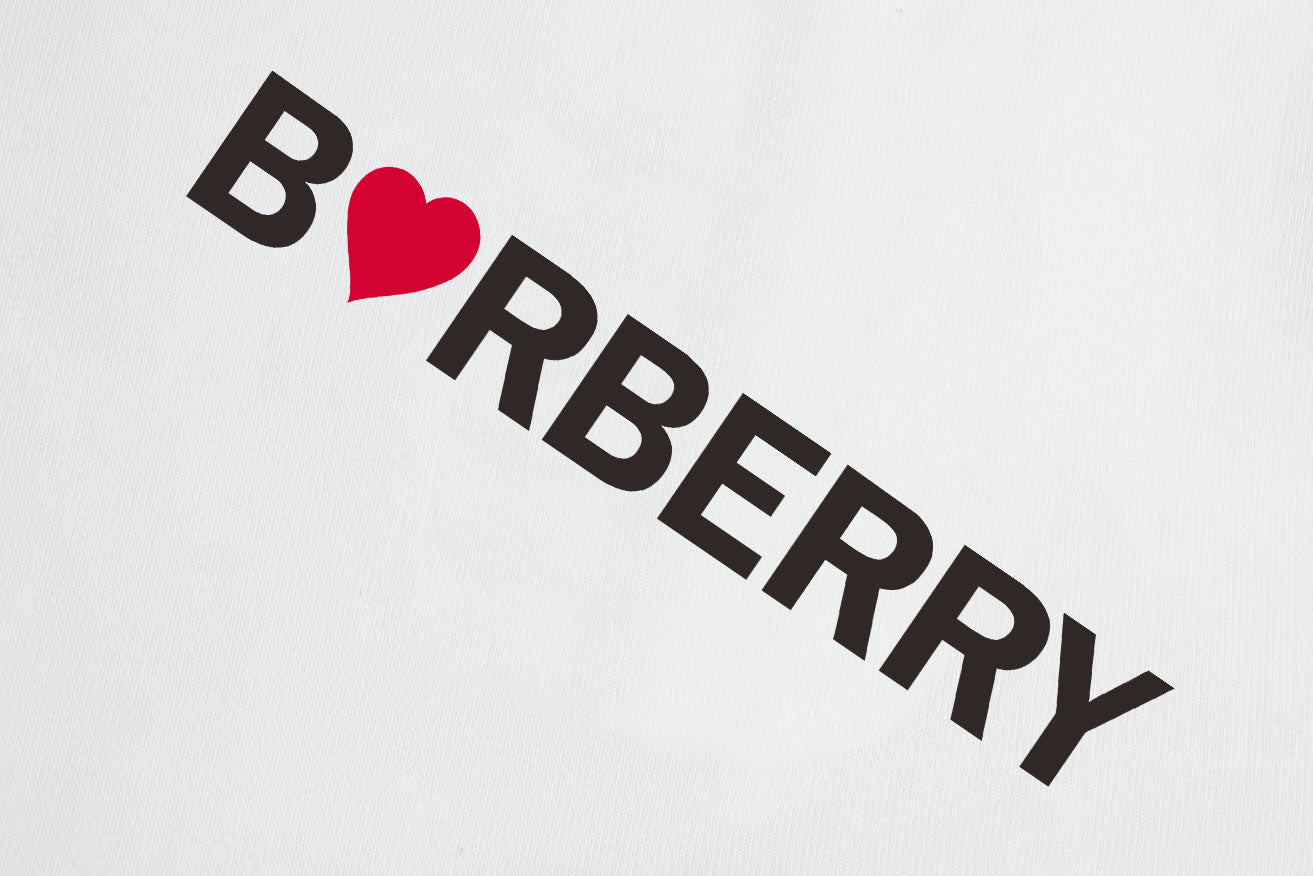 【 Burberry 旗艦店】ご好評に付き再入荷!!