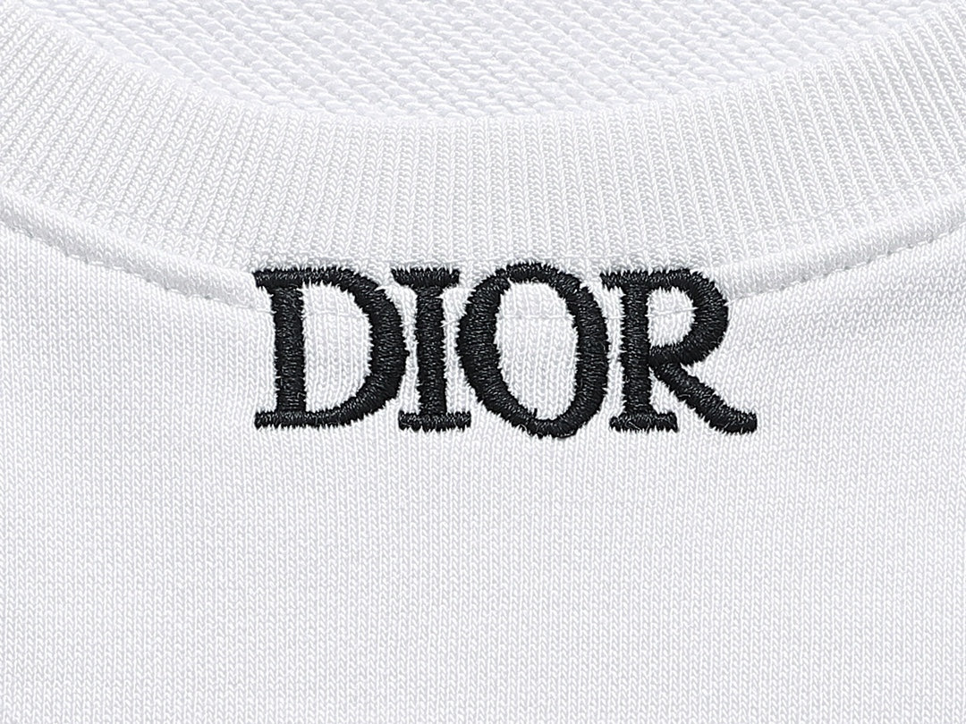 【 Dior 旗艦店】ご好評に付き再入荷!!