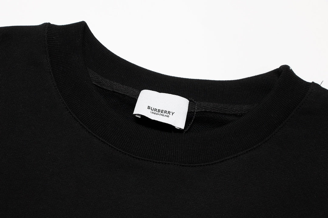 【 Burberry 旗艦店】ご好評に付き再入荷!!
