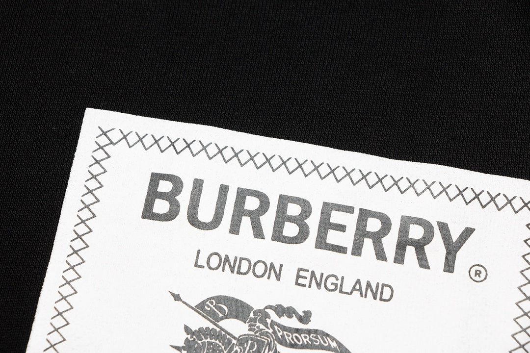 【 Burberry 旗艦店】ご好評に付き再入荷!!
