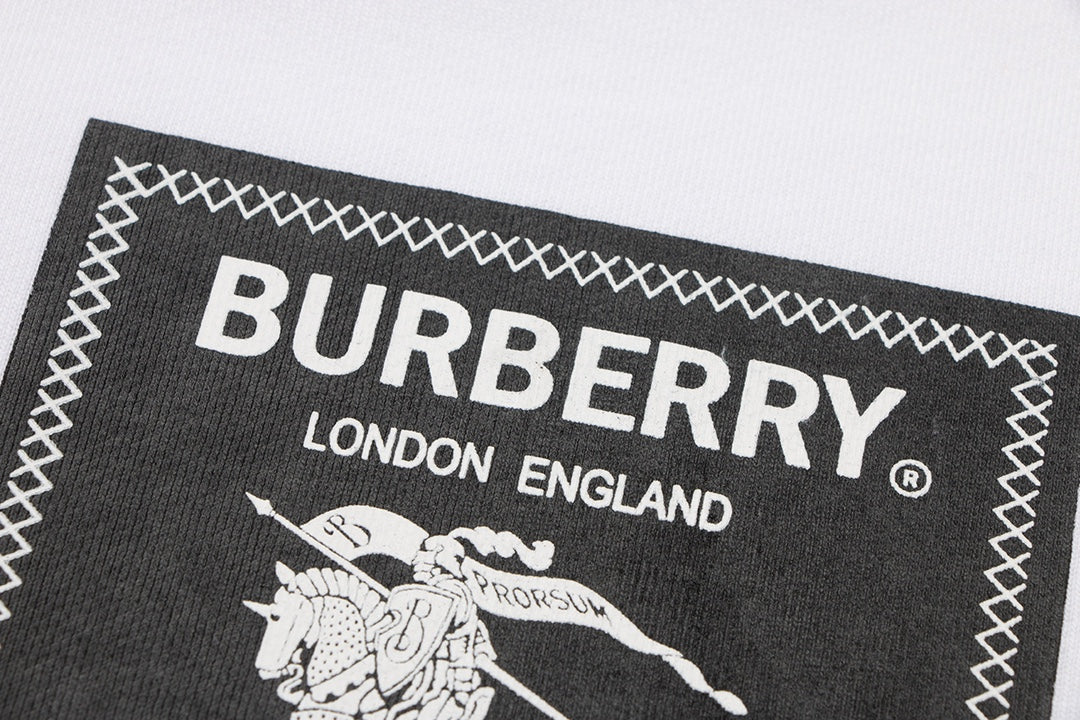 【 Burberry 旗艦店】ご好評に付き再入荷!!