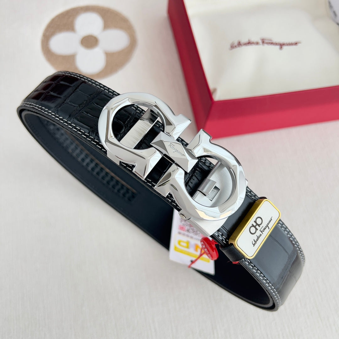 FERRAGAMO 一層目牛革クロコダイル柄ダブルステッチ