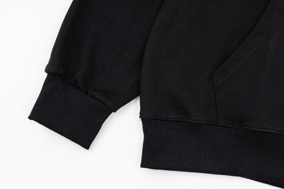 【 Celine 旗艦店】ご好評に付き再入荷!!
