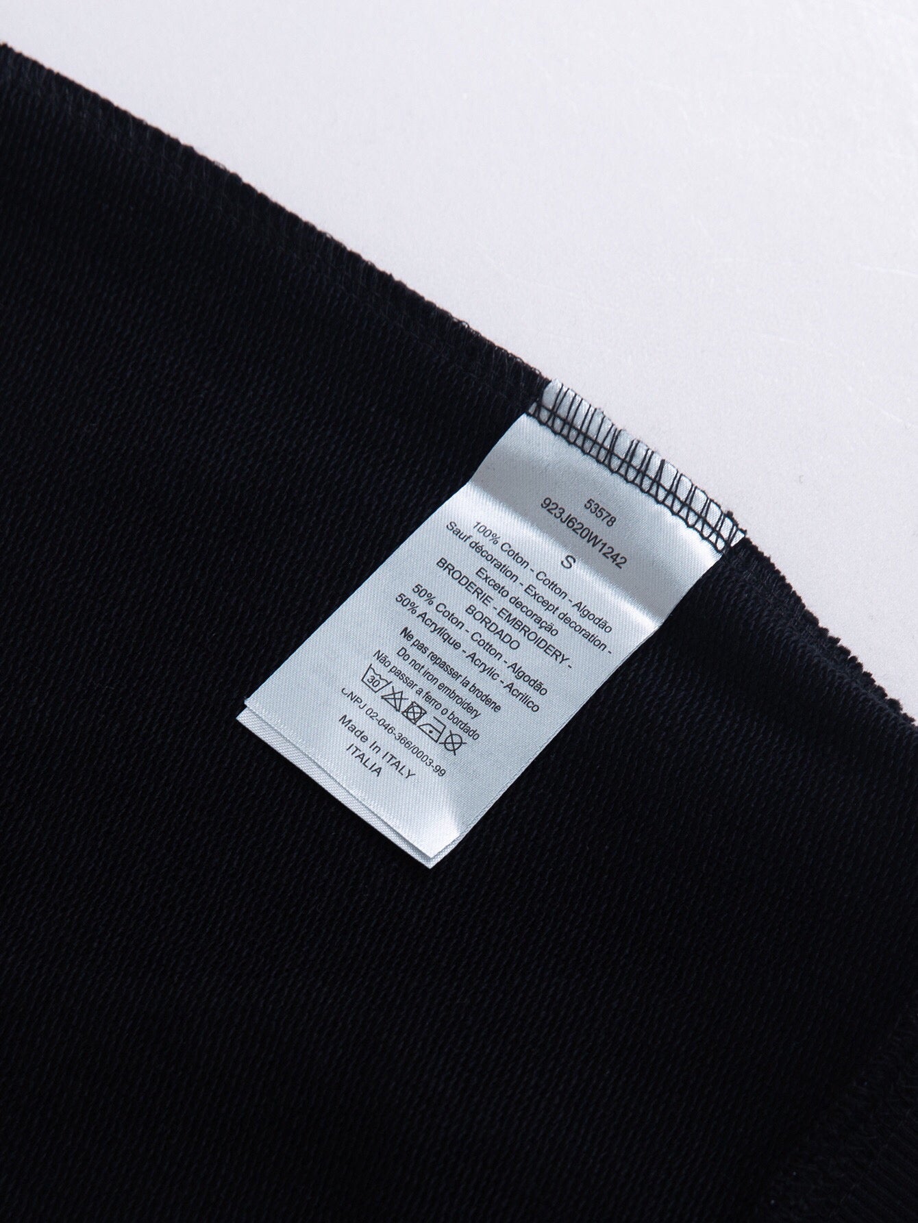 【 Dior 旗艦店】ご好評に付き再入荷!!