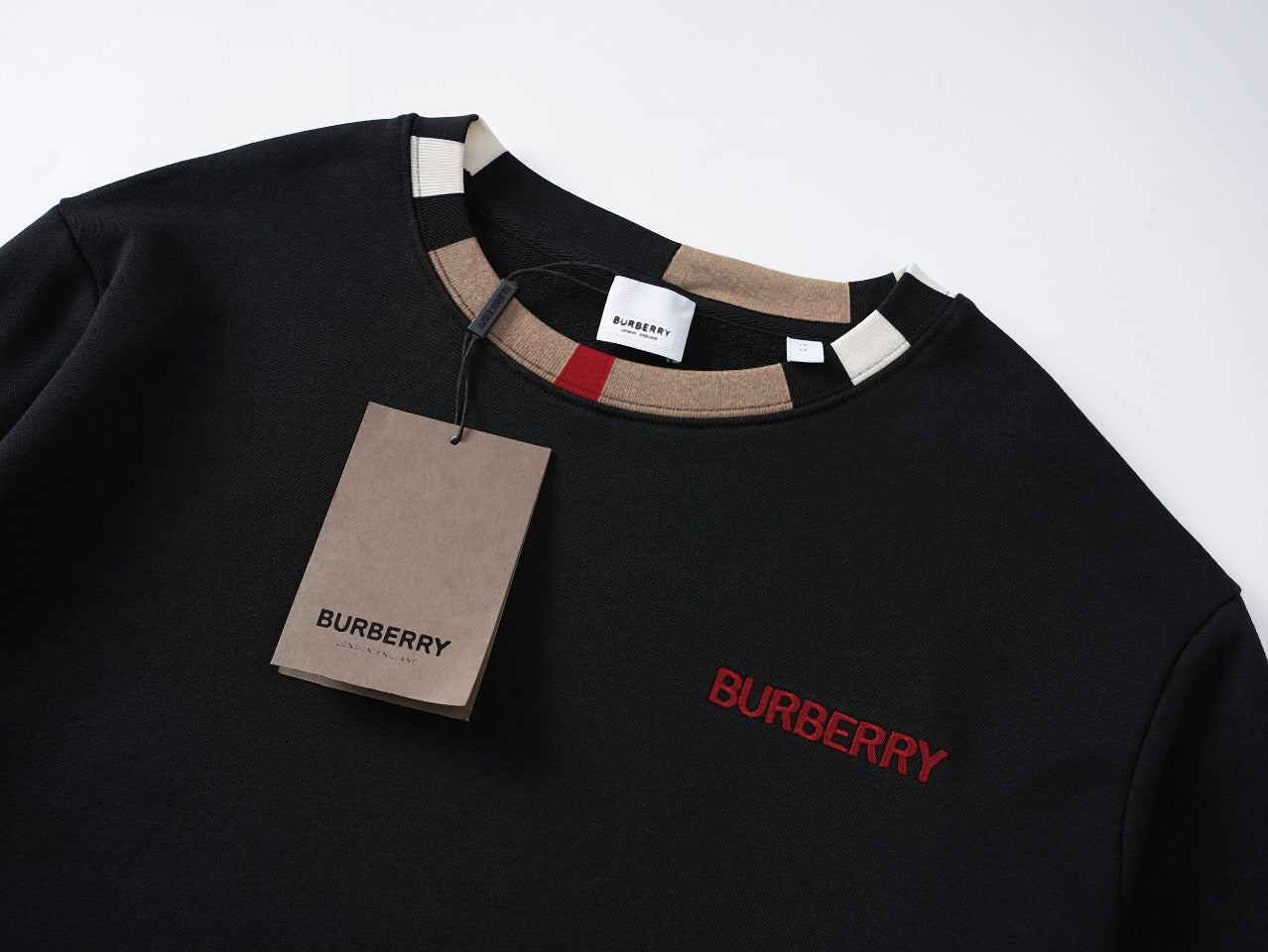 【 Burberry 旗艦店】ご好評に付き再入荷!!