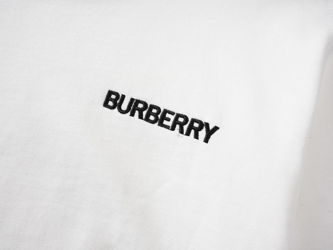 【 Burberry 旗艦店】ご好評に付き再入荷!!