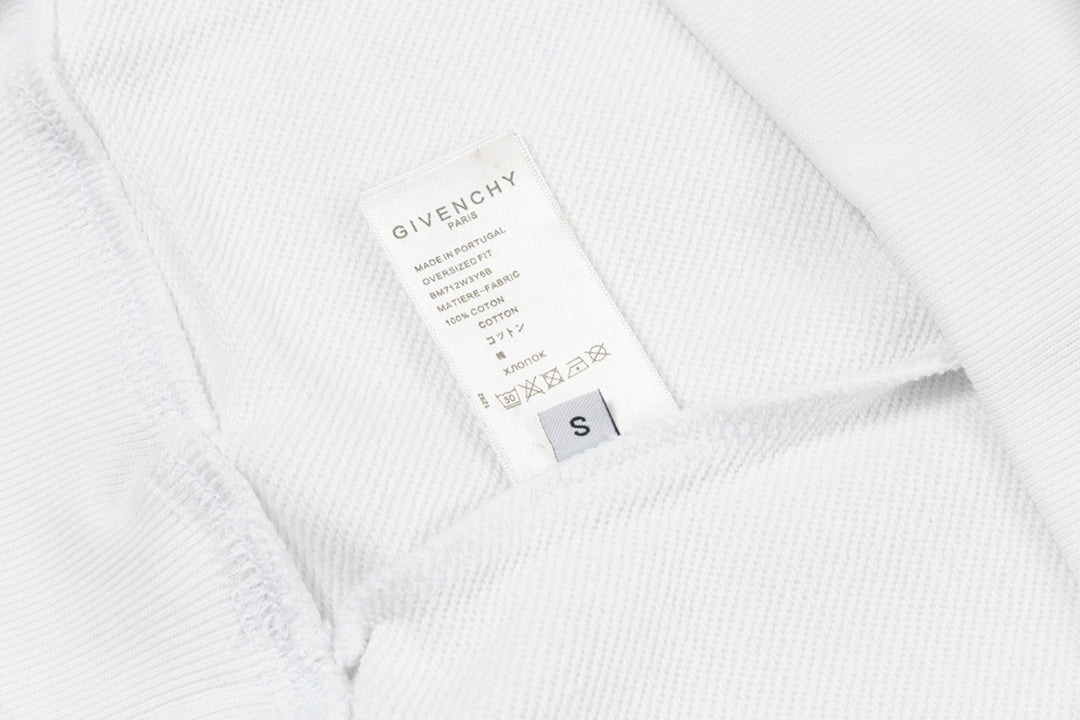 【Givenchy公式旗艦店】好評に付き再入荷!!
