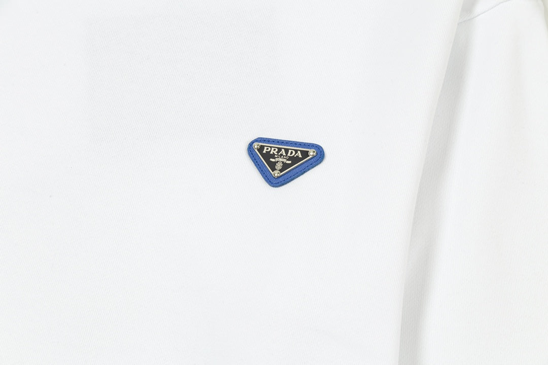 【PRADA公式旗艦店】ご好評に付き再入荷!!