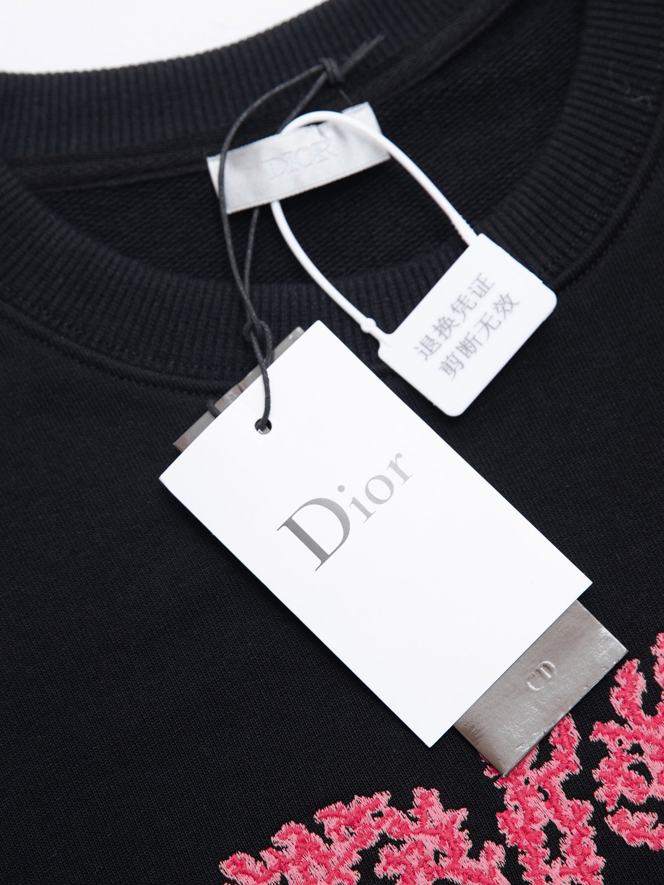 【 Dior 旗艦店】ご好評に付き再入荷!!