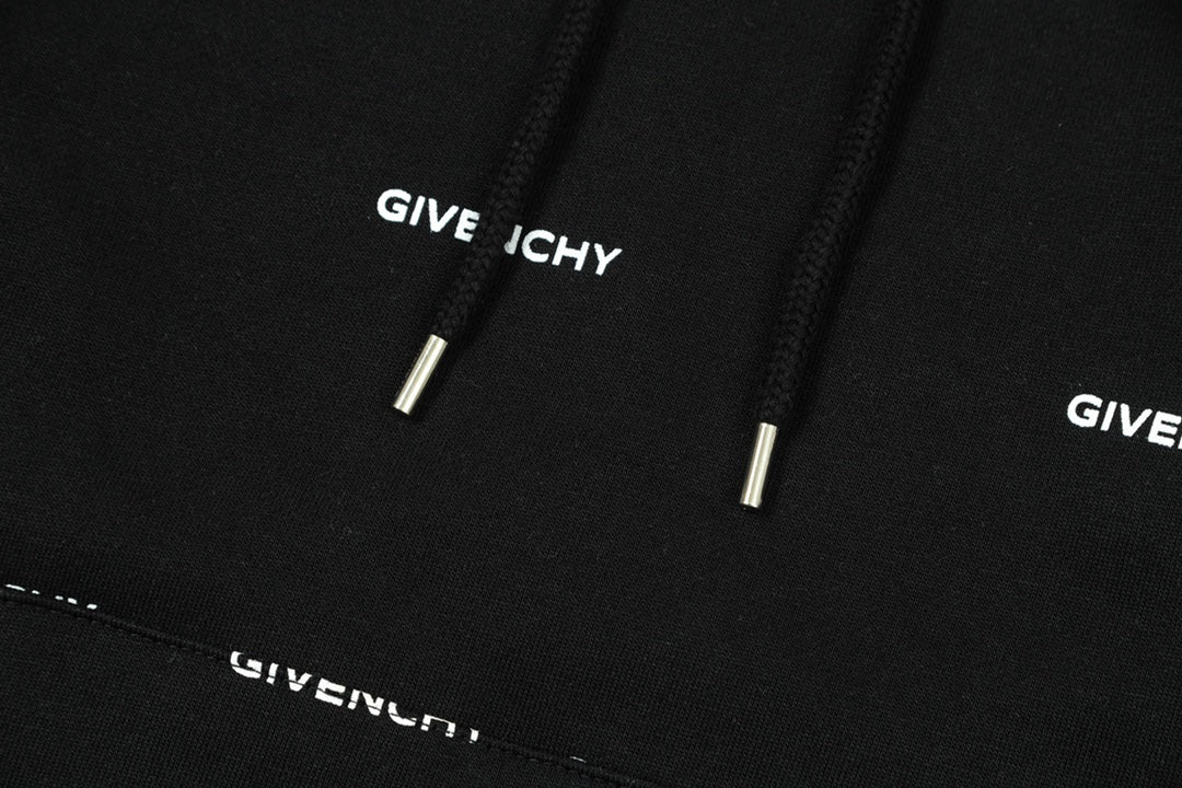 【Givenchy公式旗艦店】好評に付き再入荷!!