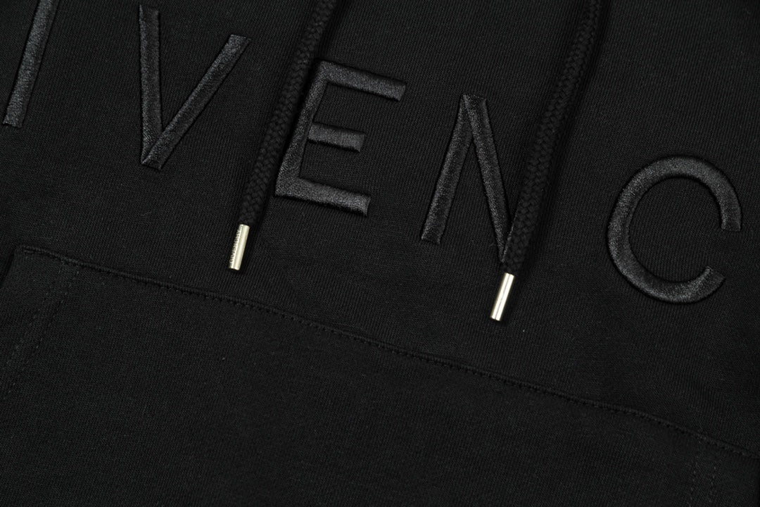 【Givenchy公式旗艦店】好評に付き再入荷!!