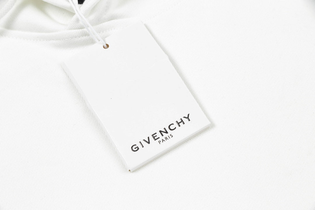 【Givenchy公式旗艦店】好評に付き再入荷!!