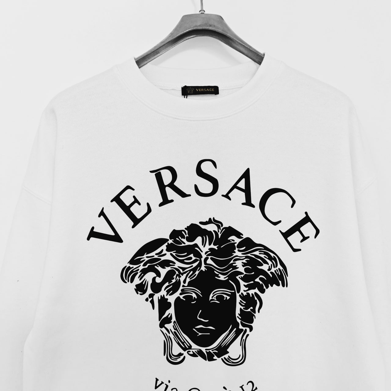 【VERSACE公式旗艦店】ご好評に付き再入荷!