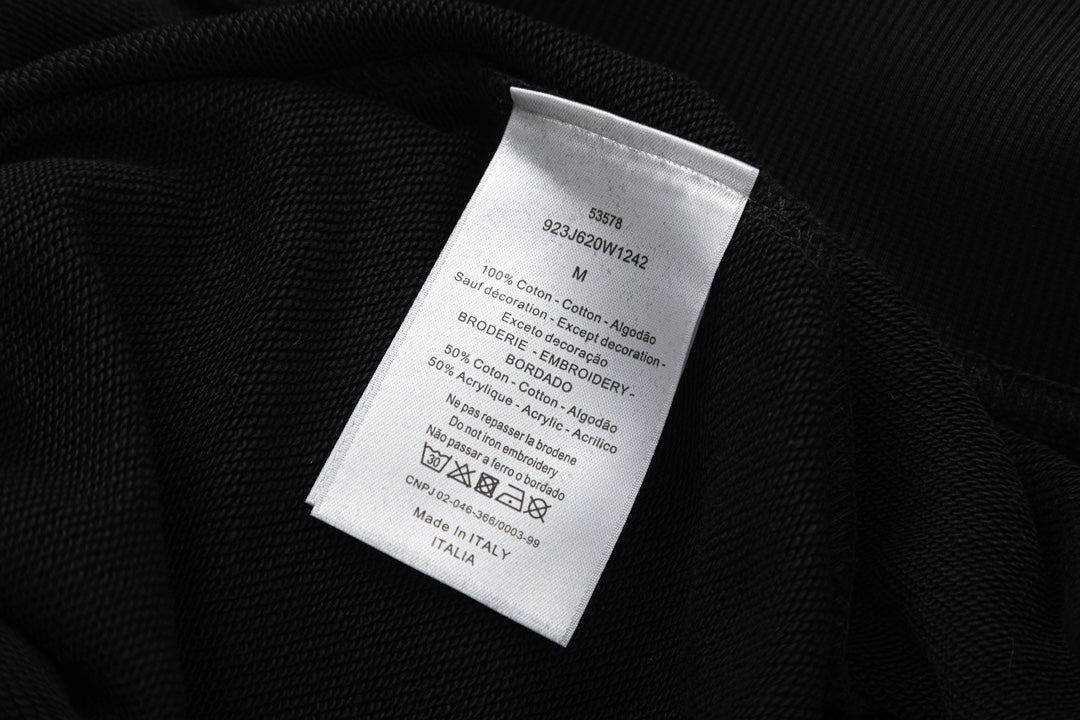 【 Dior 旗艦店】ご好評に付き再入荷!!