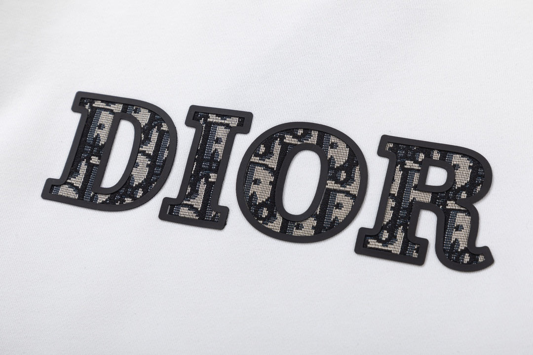 【 Dior 旗艦店】ご好評に付き再入荷!!