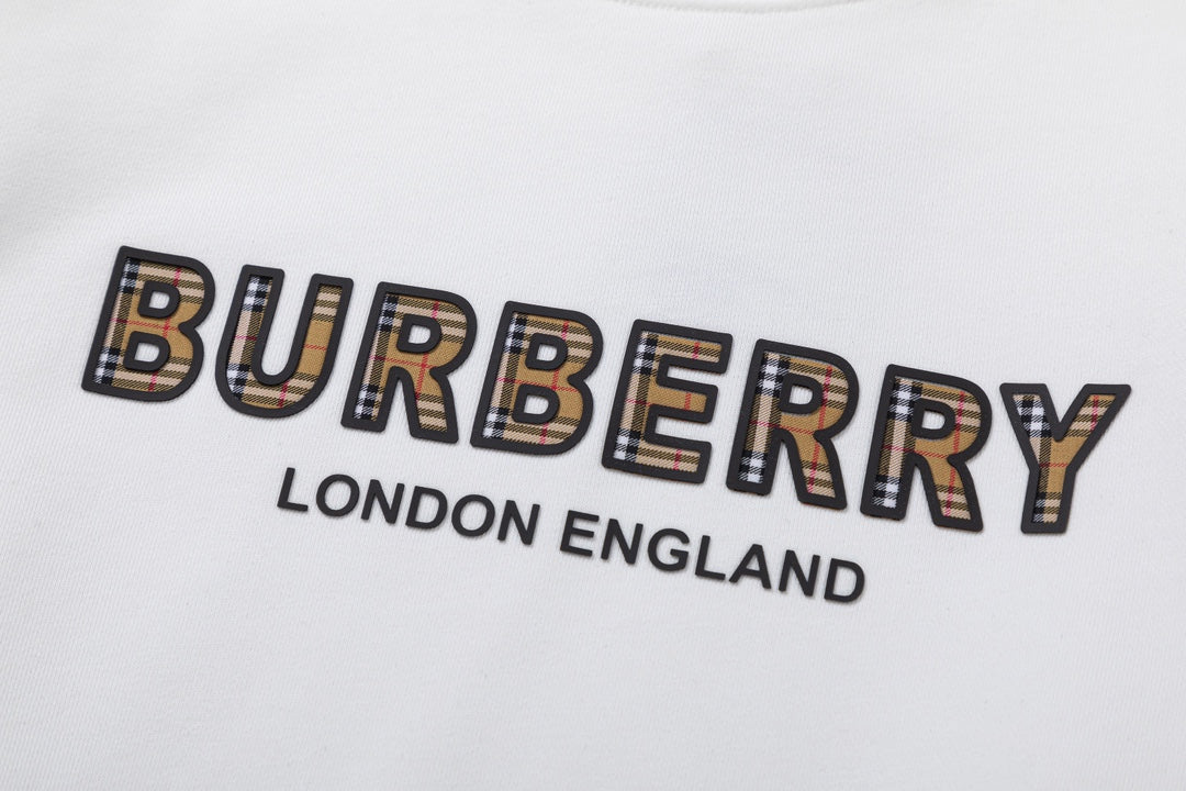 【 Burberry 旗艦店】ご好評に付き再入荷!!