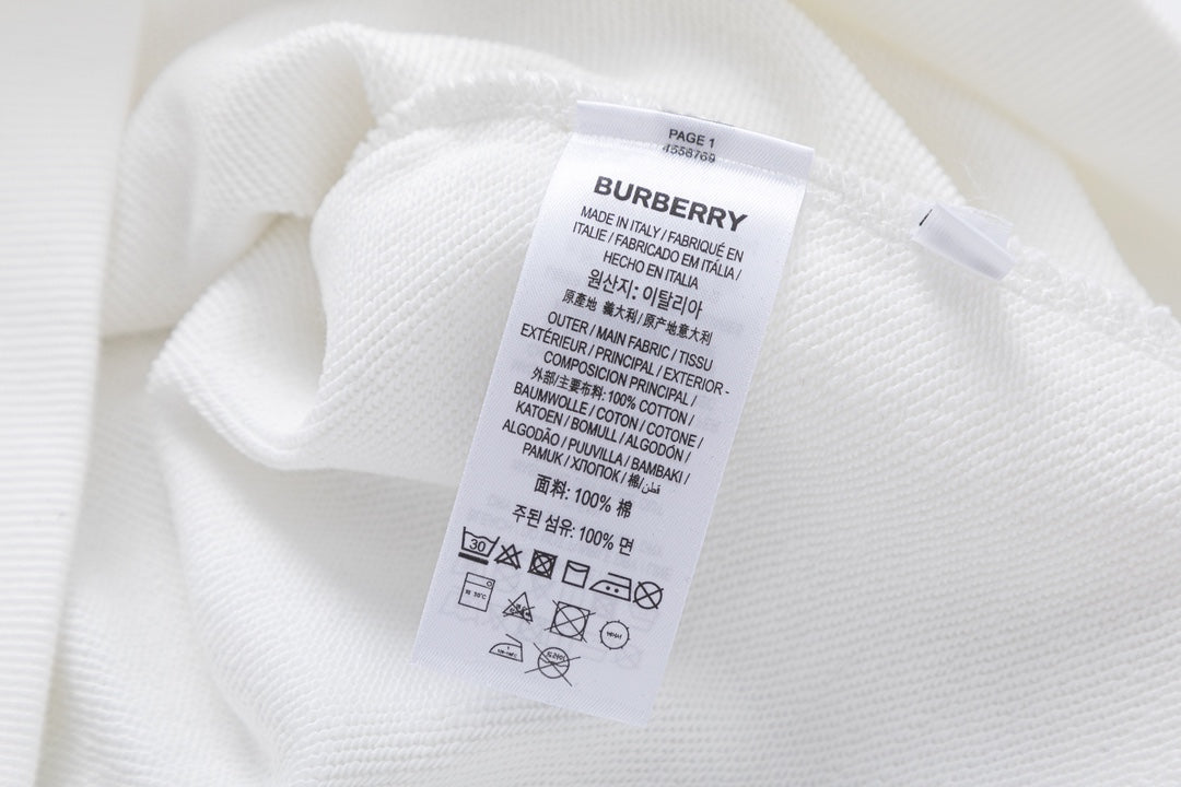 【 Burberry 旗艦店】ご好評に付き再入荷!!