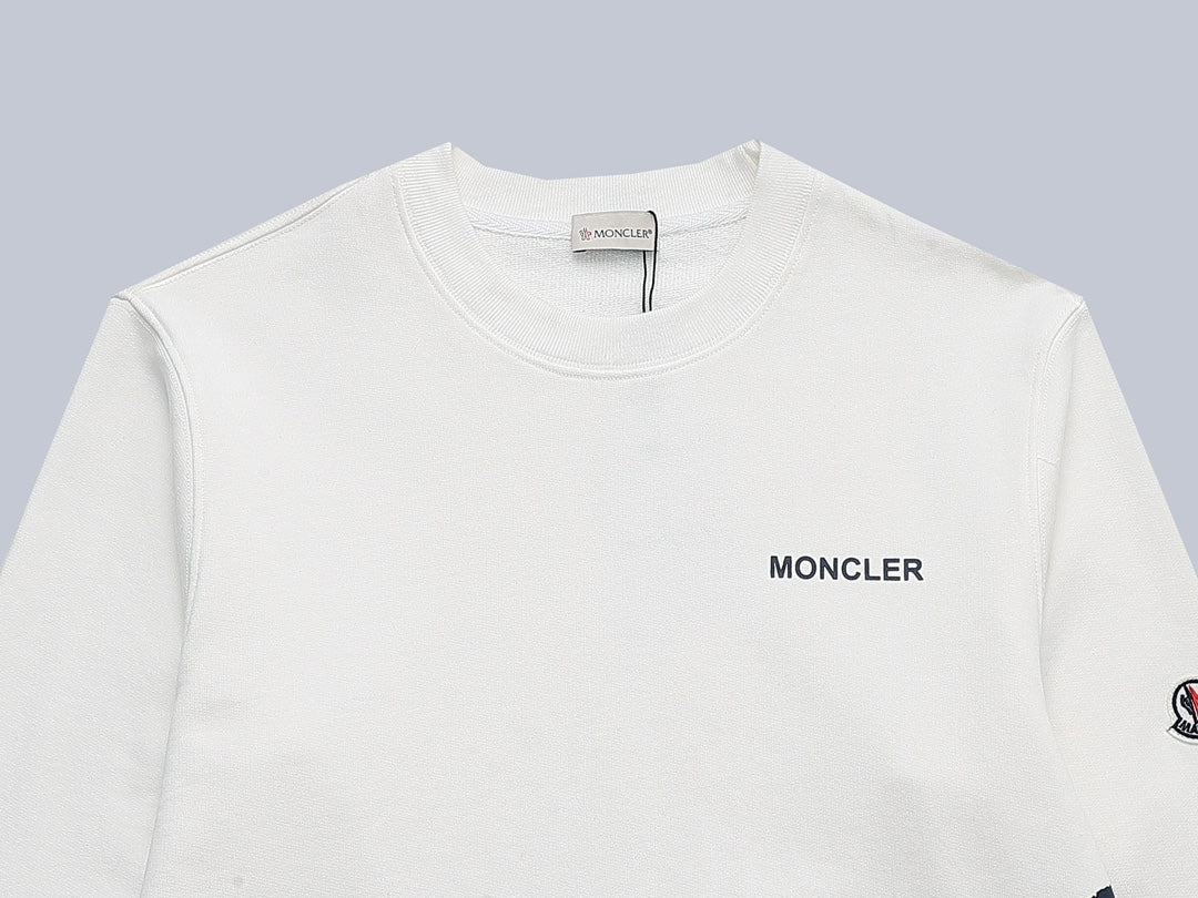 【MONCLER 公式旗艦店】ご好評に付き再入荷!!
