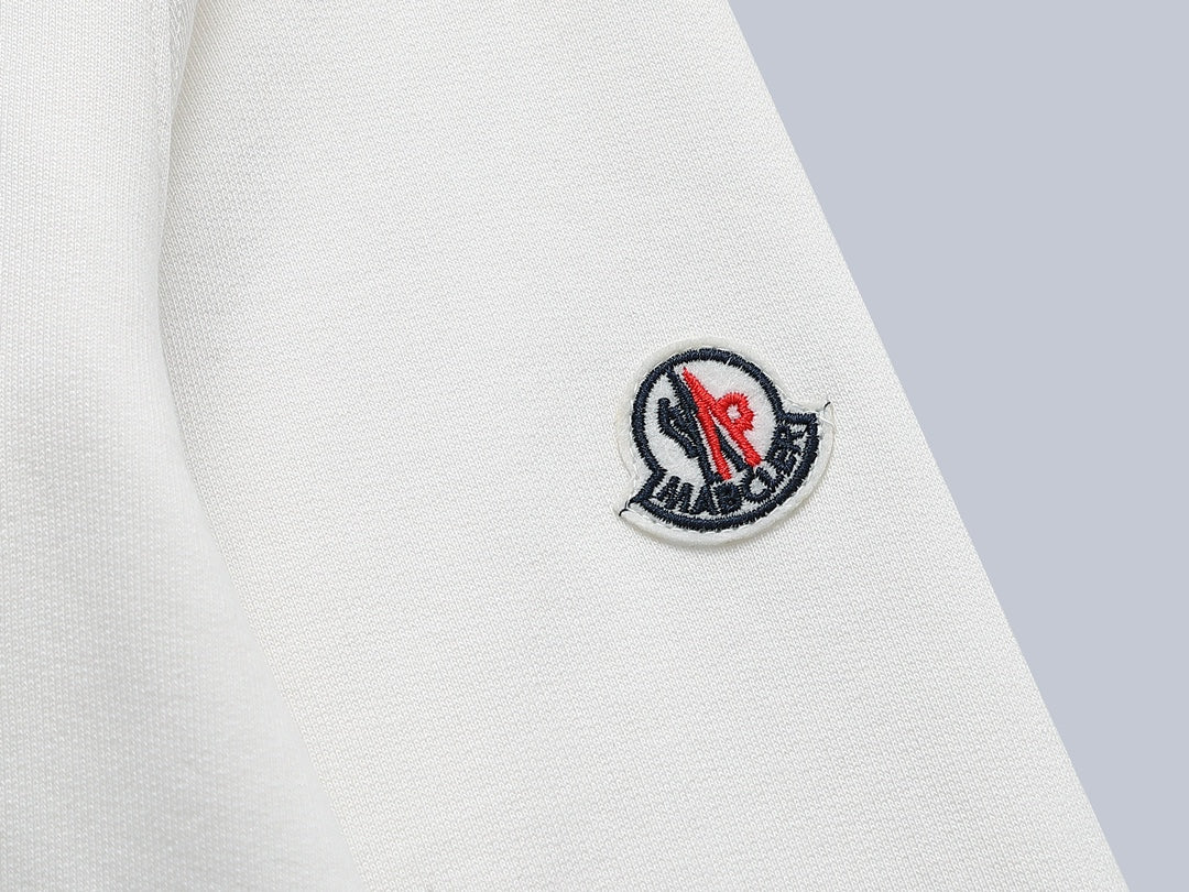 【MONCLER 公式旗艦店】ご好評に付き再入荷!!
