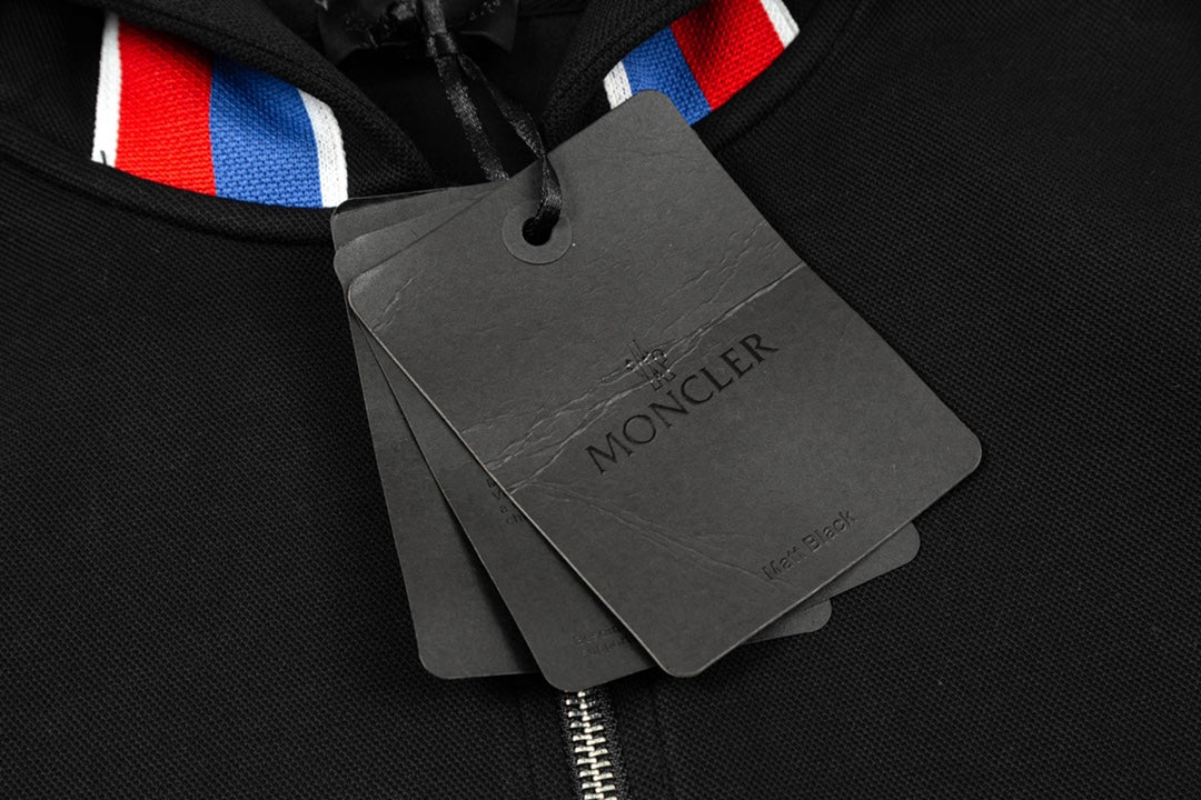 【MONCLER 公式旗艦店】ご好評に付き再入荷!!