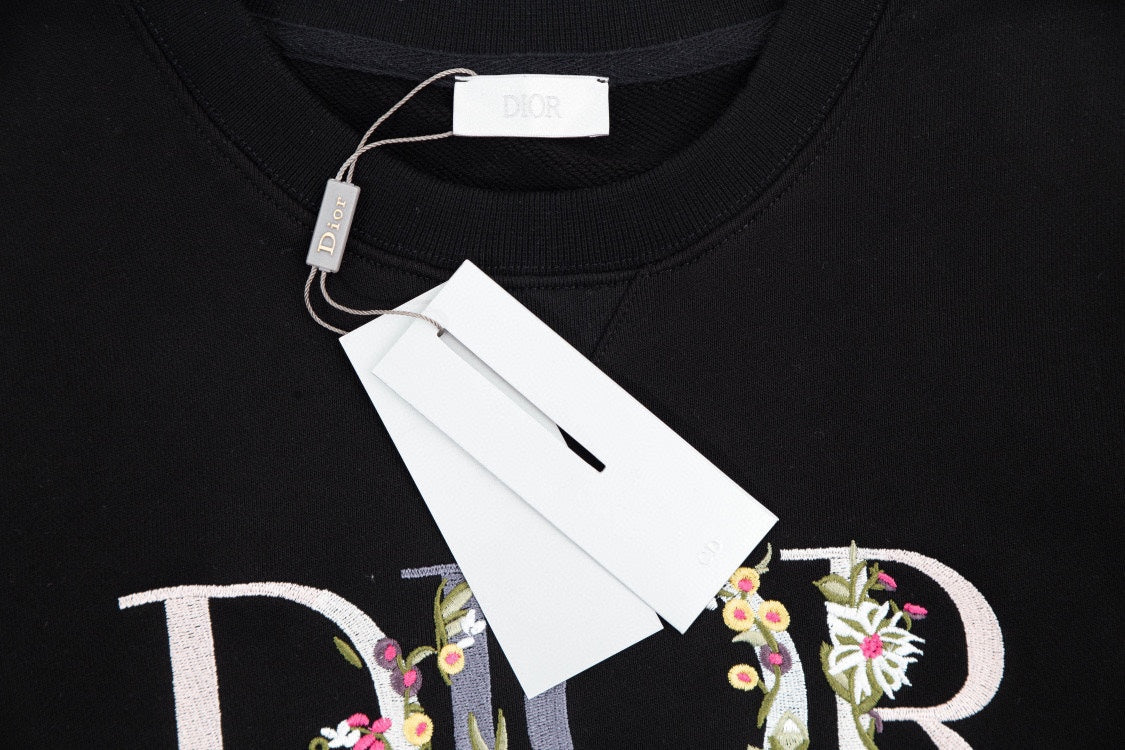 【 Dior 旗艦店】ご好評に付き再入荷！！