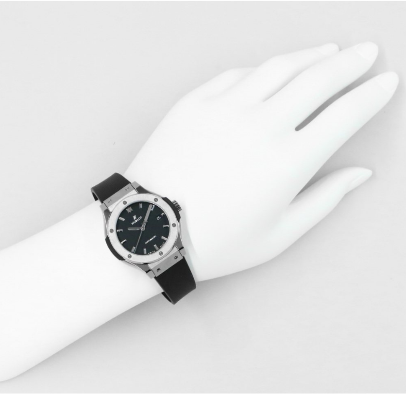 ウブロ HUBLOT クラシックフュージョン チタニウム 582.NX.1170.RX