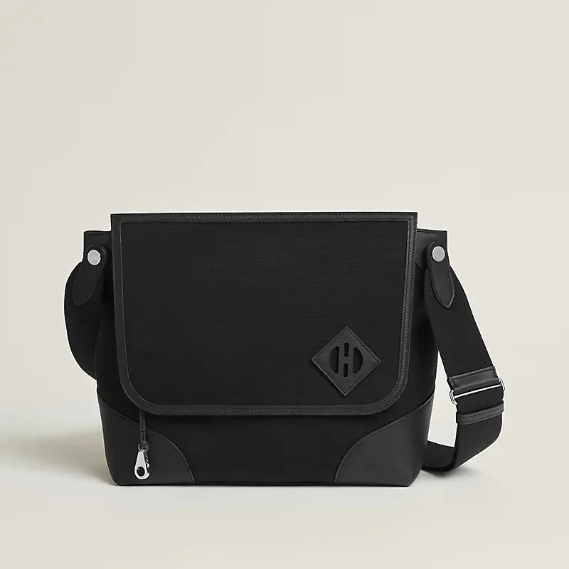 HERMES★黒x黒が上品なお仕事メッセンジャーバッグオールバック H084117CJAB